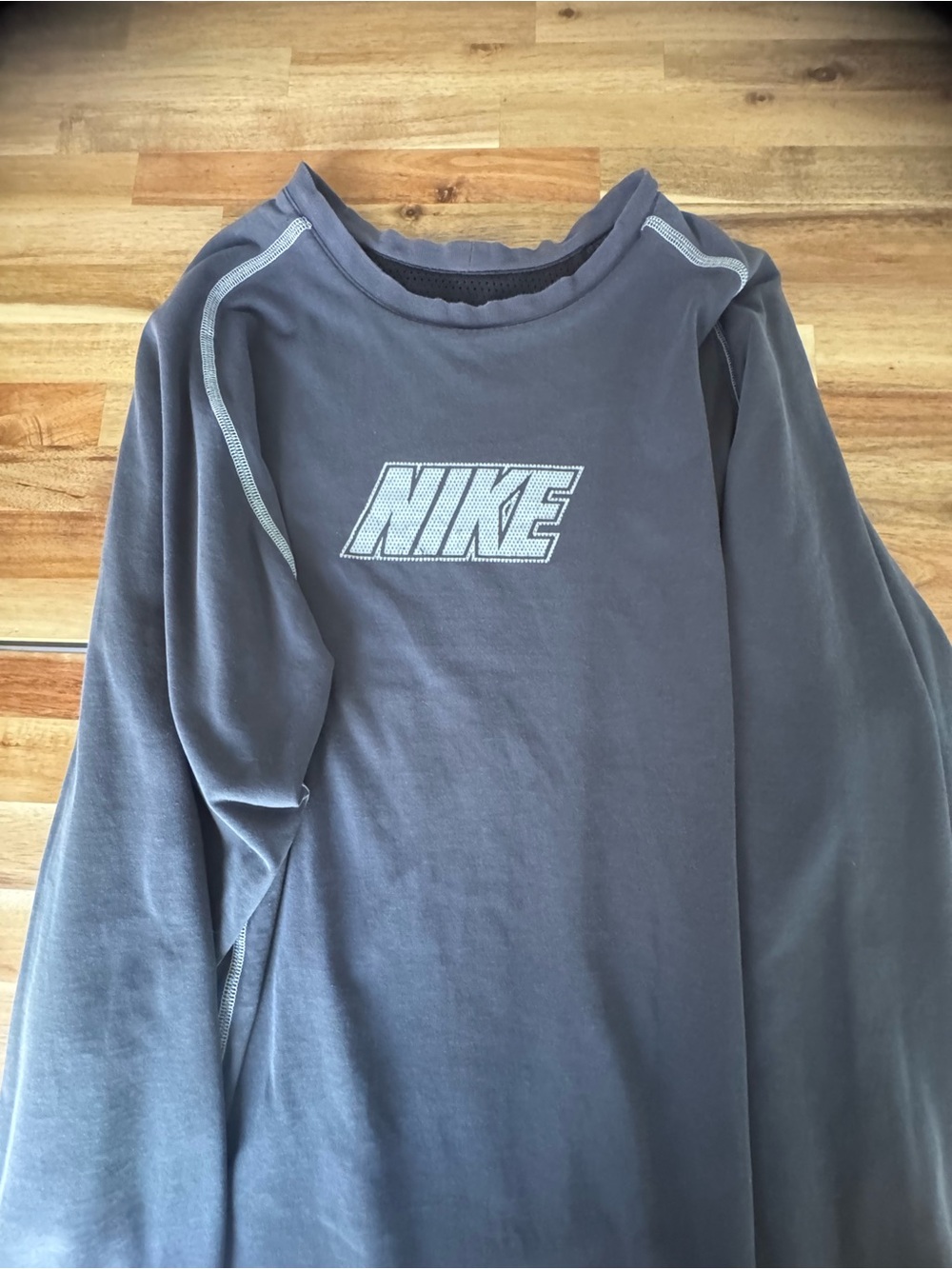 Nike Men’s Y2K Black Long-Sleeve Athletic mesh reversible XL